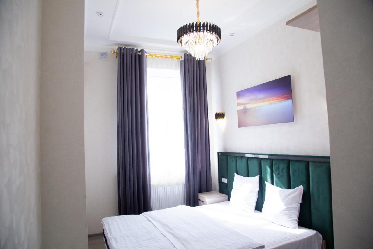 Buyuk Ipak Yo'Li Hotel นามางกาน ภายนอก รูปภาพ